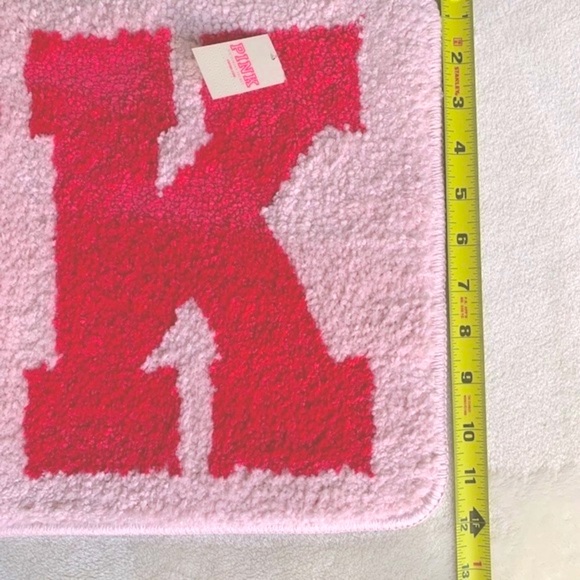 🆕VS PINK BATH RUG/MAT BNWT QUALITY NON-SLIP - Picture 2 of 7